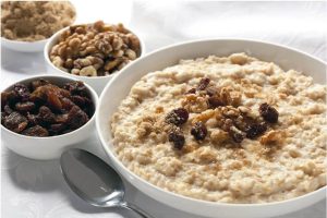 Cinnamon Raisin Oatmeal Breakfast