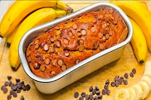Easy Chocolate Chip Banana Cake