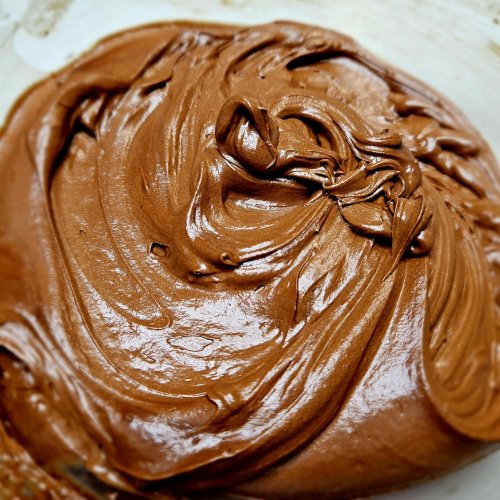 rich-and creamy-chocolate-frosting