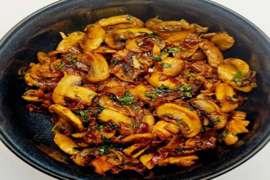 Sautéed Mushrooms with Garlic and Paprika