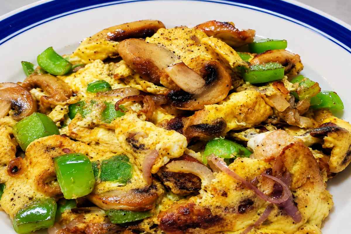 One Pan Sausage and Egg Breakfast